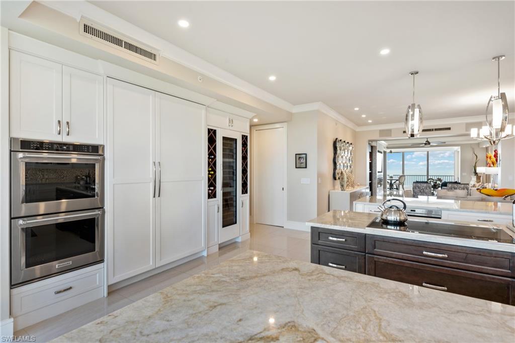 ROYAL MARCO POINT - Residential