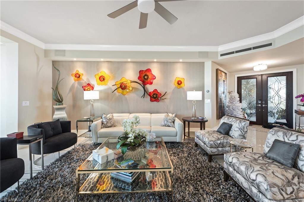 ROYAL MARCO POINT - Residential