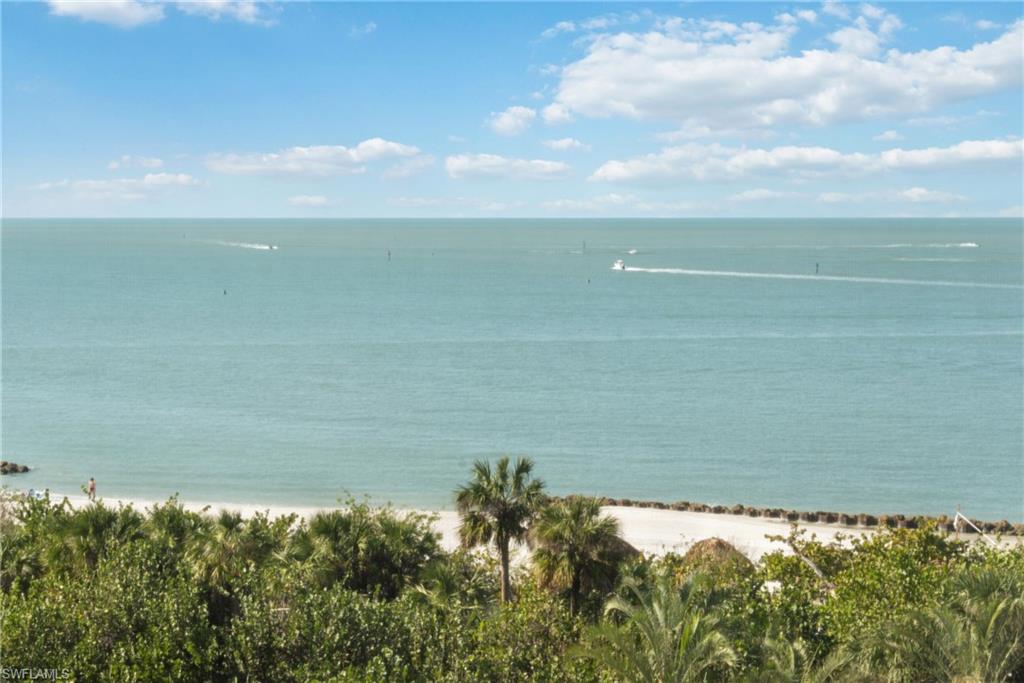 ROYAL MARCO POINT - Residential