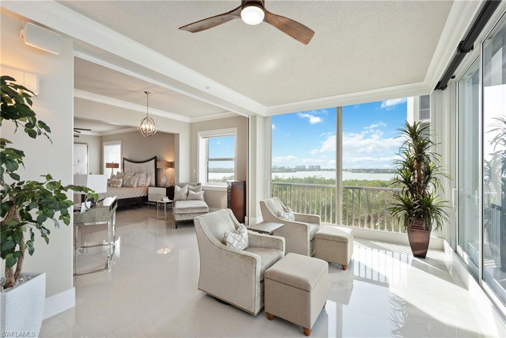 ROYAL MARCO POINT - Residential