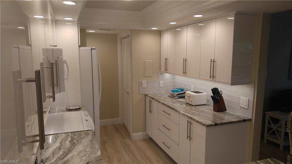 LAKEWOOD - Residential