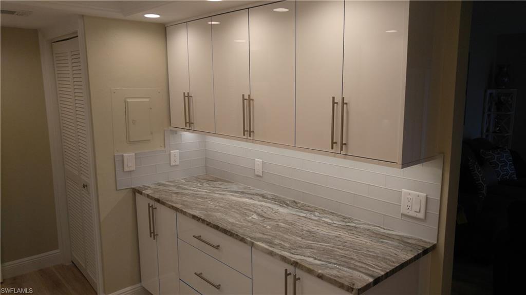 LAKEWOOD - Residential