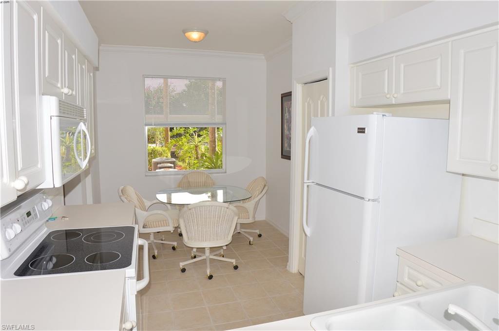 LAKESIDE GREEN - Residential