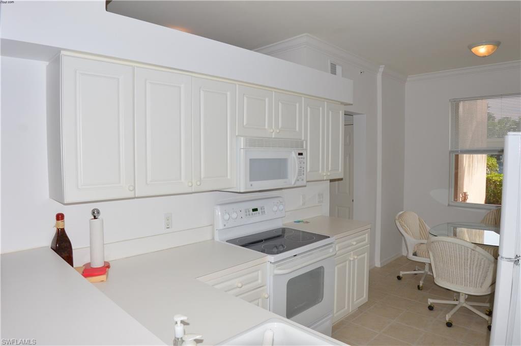 LAKESIDE GREEN - Residential