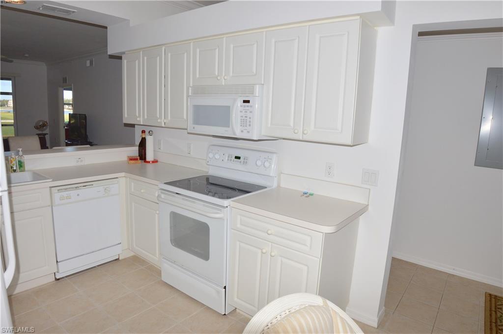 LAKESIDE GREEN - Residential