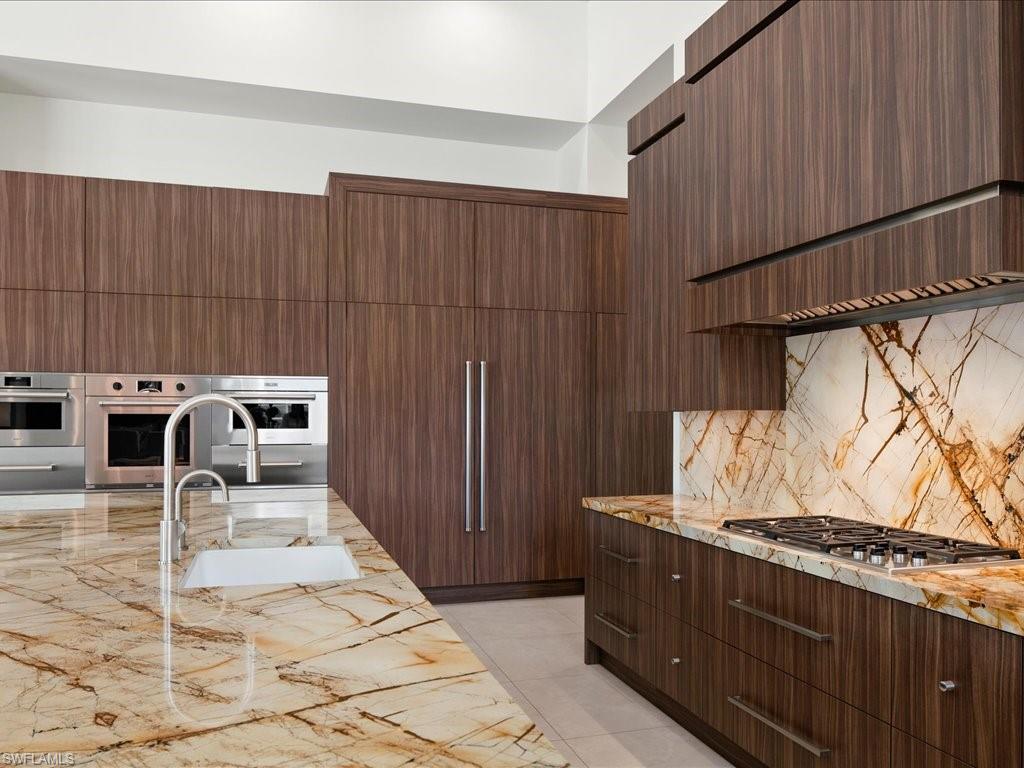 PINE RIDGE - Residential