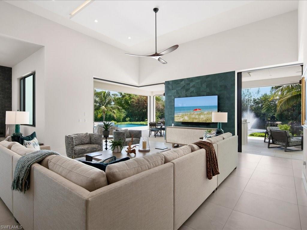 PINE RIDGE - Residential