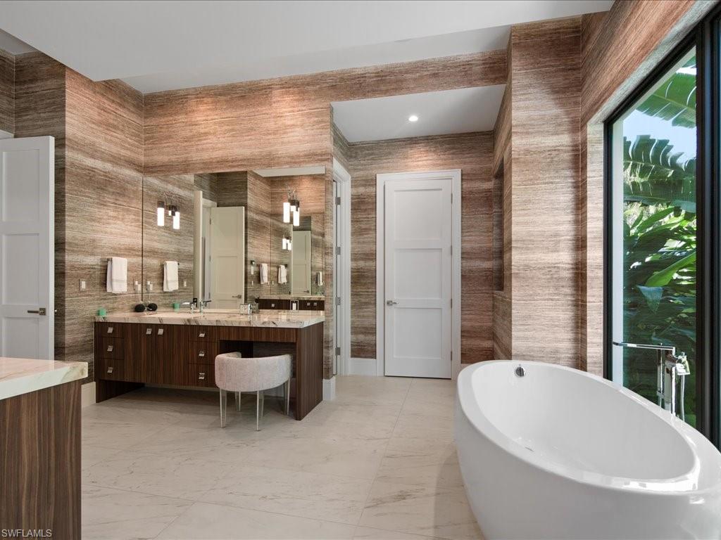 PINE RIDGE - Residential