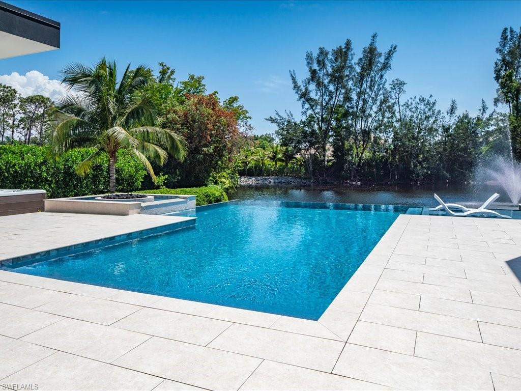 PINE RIDGE - Residential