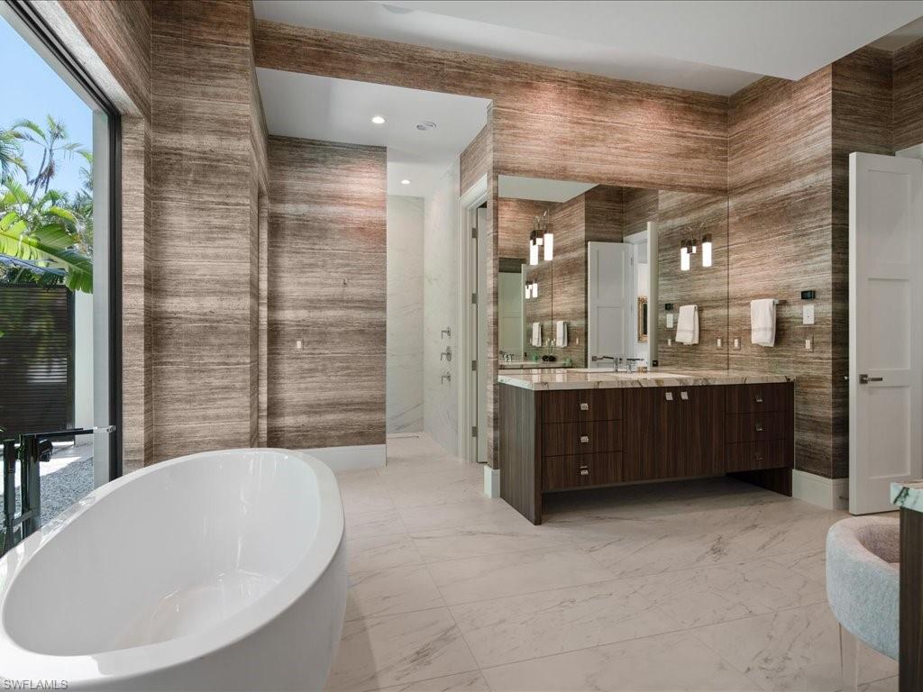 PINE RIDGE - Residential