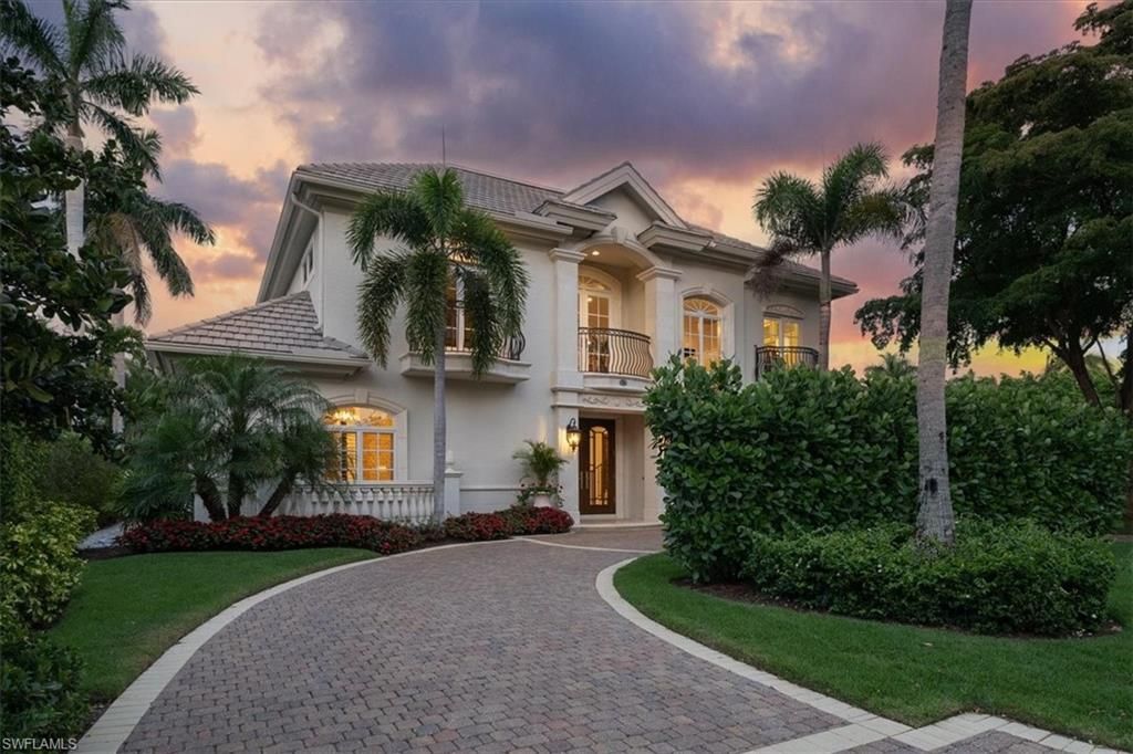 Photo of 33 3RD ST S, NAPLES, FL 34102 (MLS # 225063404)