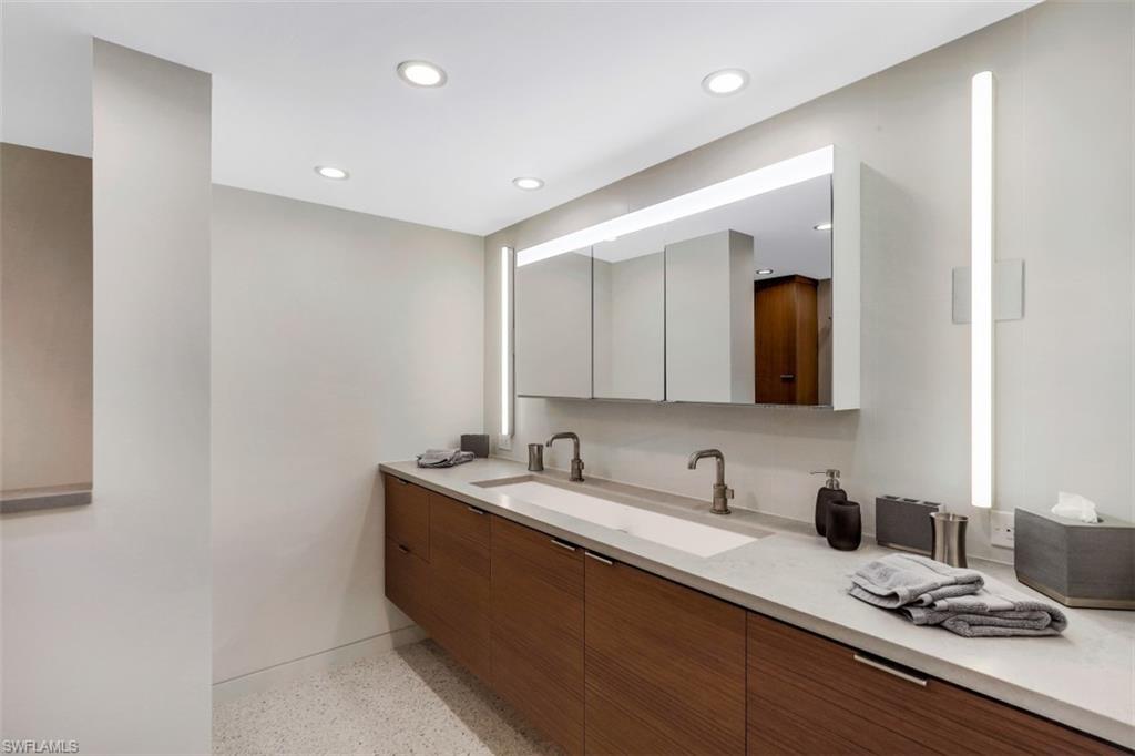 HORIZON HOUSE - Residential Lease