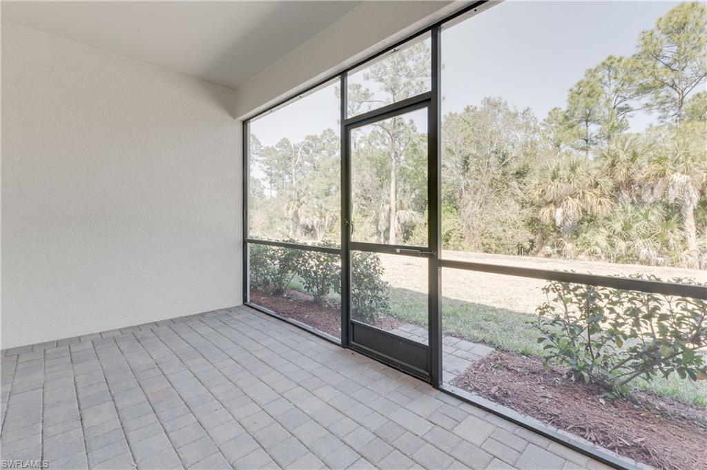 COUNTRY CLUB - Residential