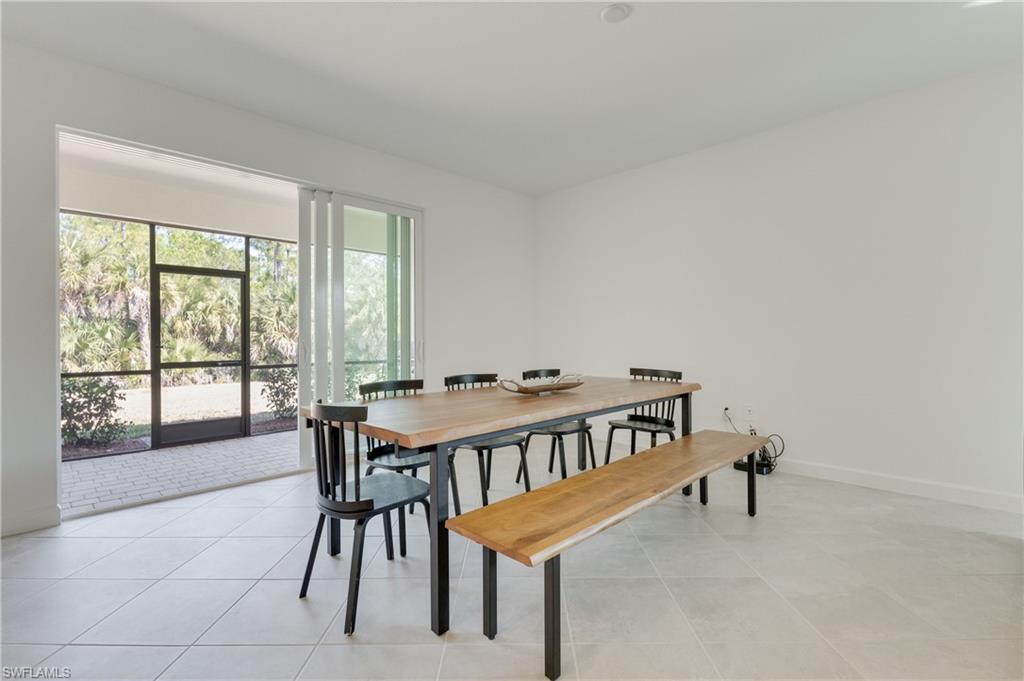 COUNTRY CLUB - Residential