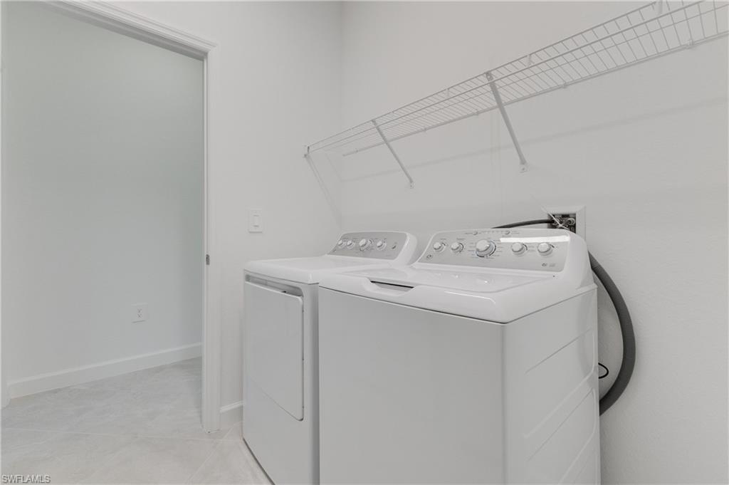 COUNTRY CLUB - Residential