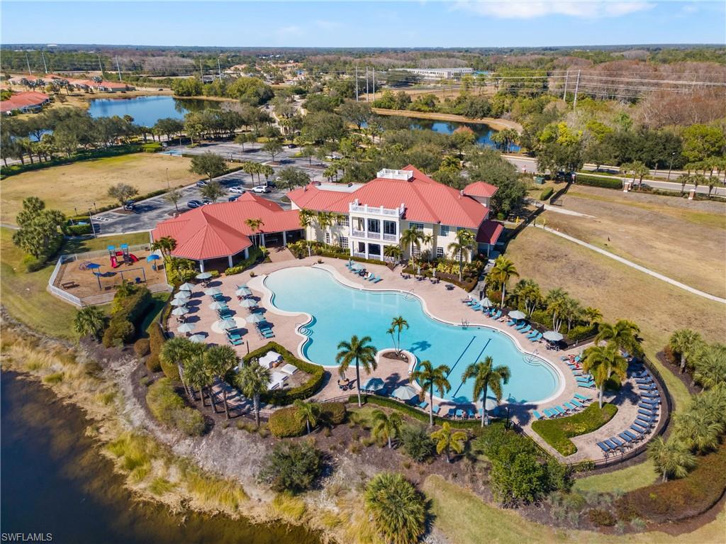 COUNTRY CLUB - Residential