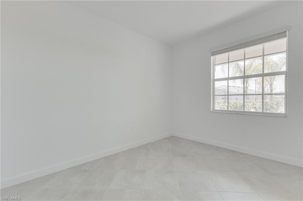 COUNTRY CLUB - Residential