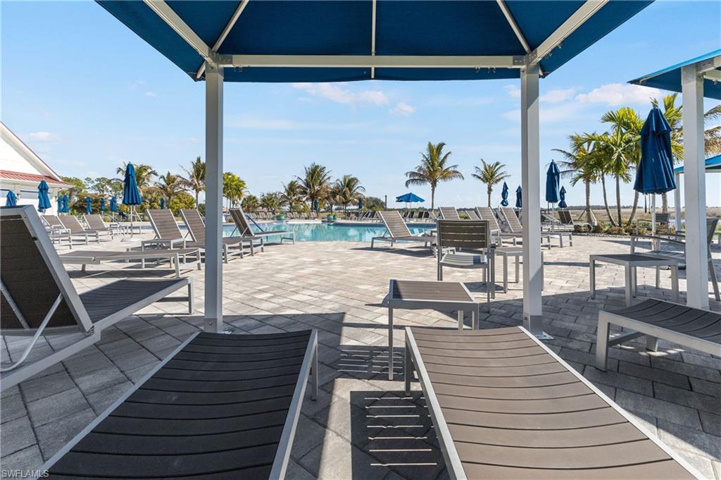 COUNTRY CLUB - Residential