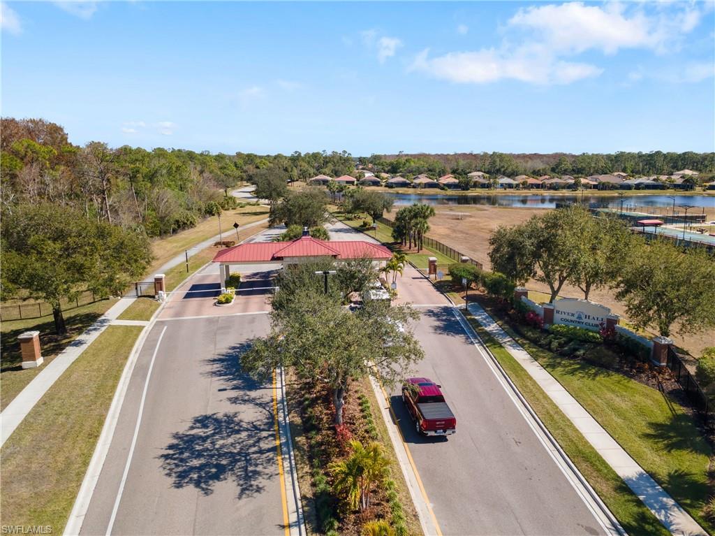 COUNTRY CLUB - Residential