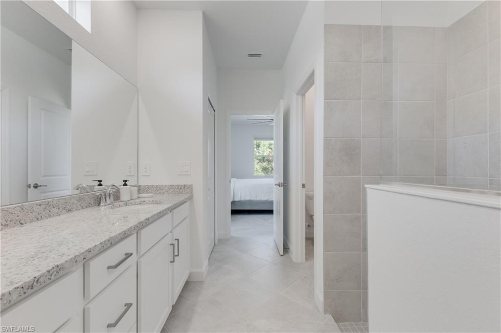 COUNTRY CLUB - Residential