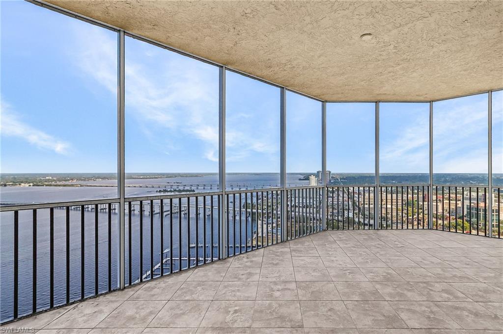 HIGH POINT PLACE - Residential