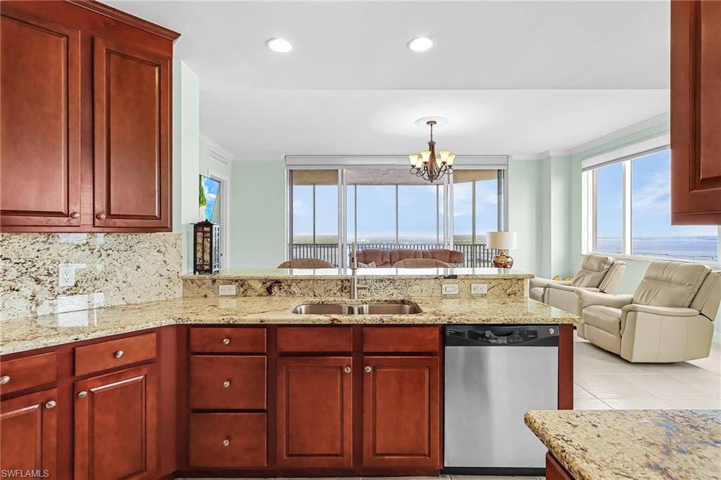 HIGH POINT PLACE - Residential