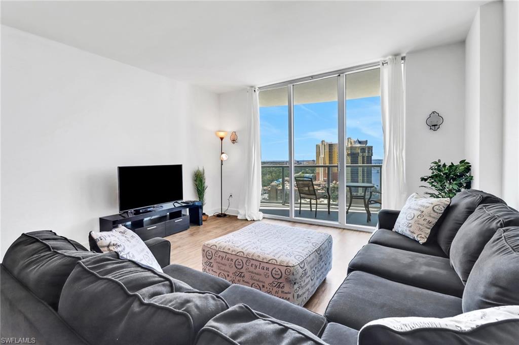 OASIS - Residential Lease