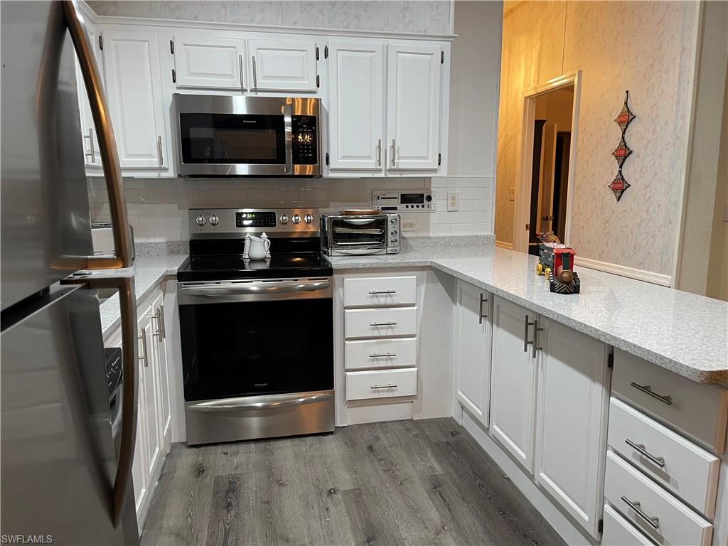 CORKSCREW WOODLANDS - Residential