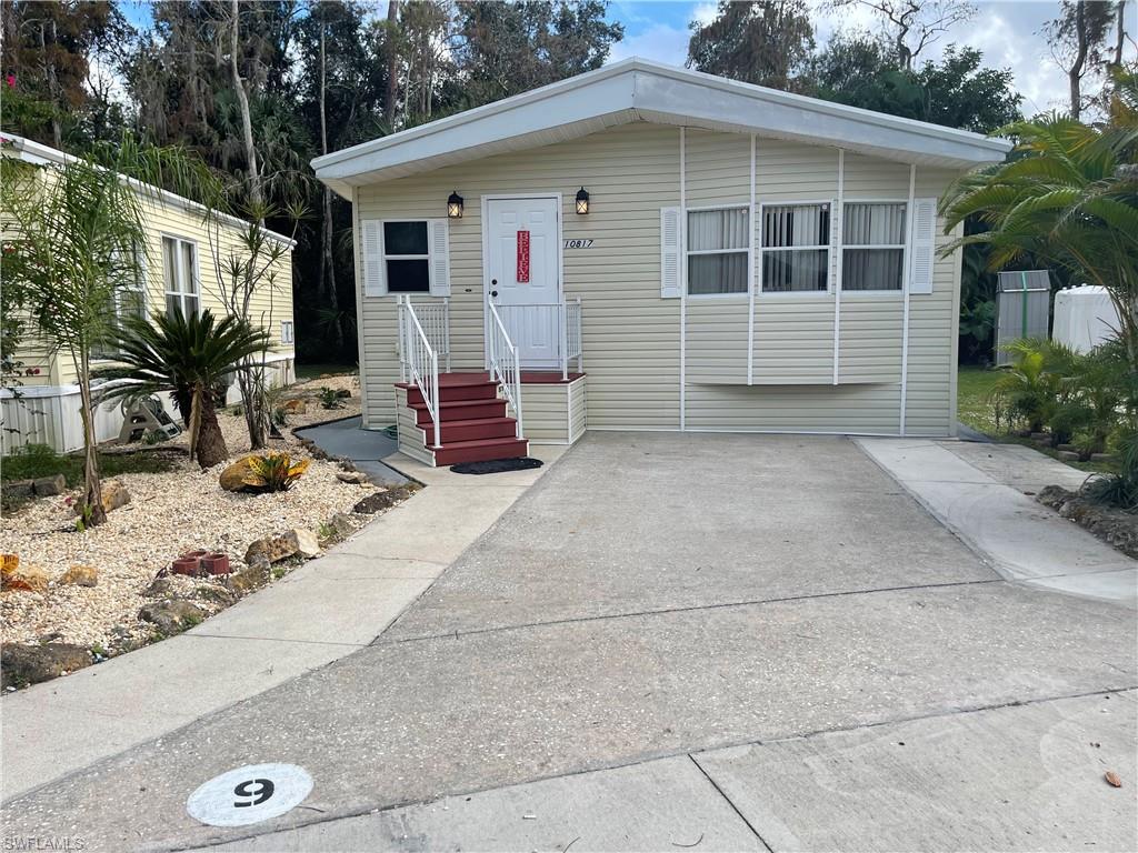 CORKSCREW WOODLANDS - Residential