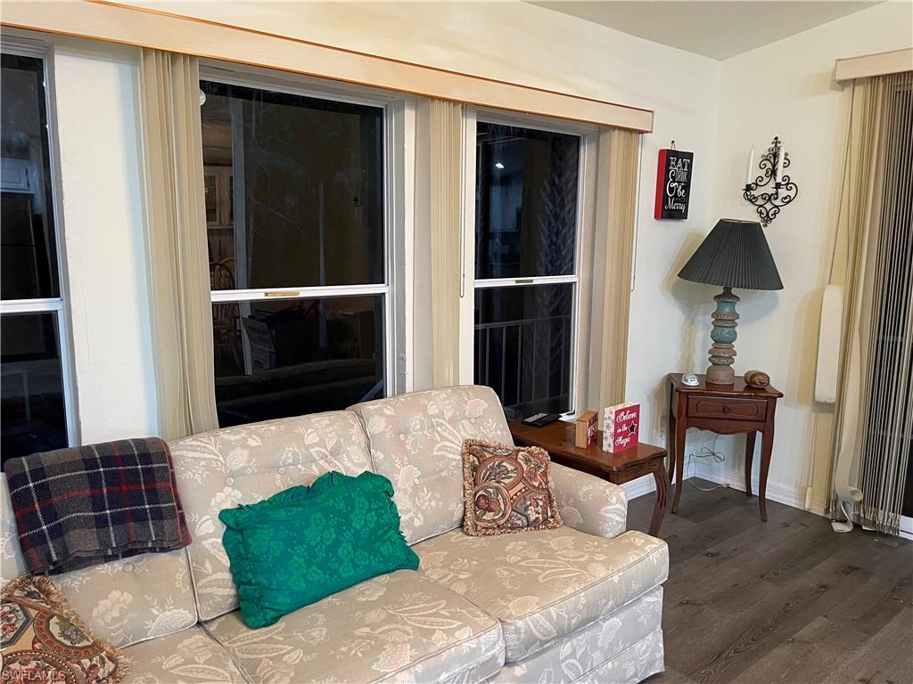 CORKSCREW WOODLANDS - Residential