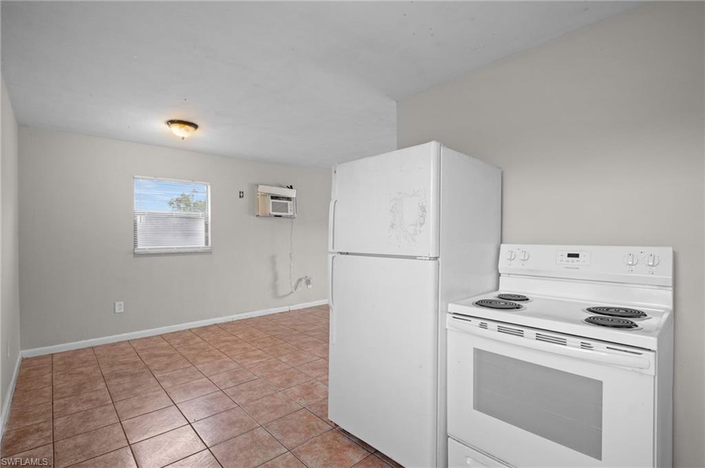 PINE MANOR - Residential Lease