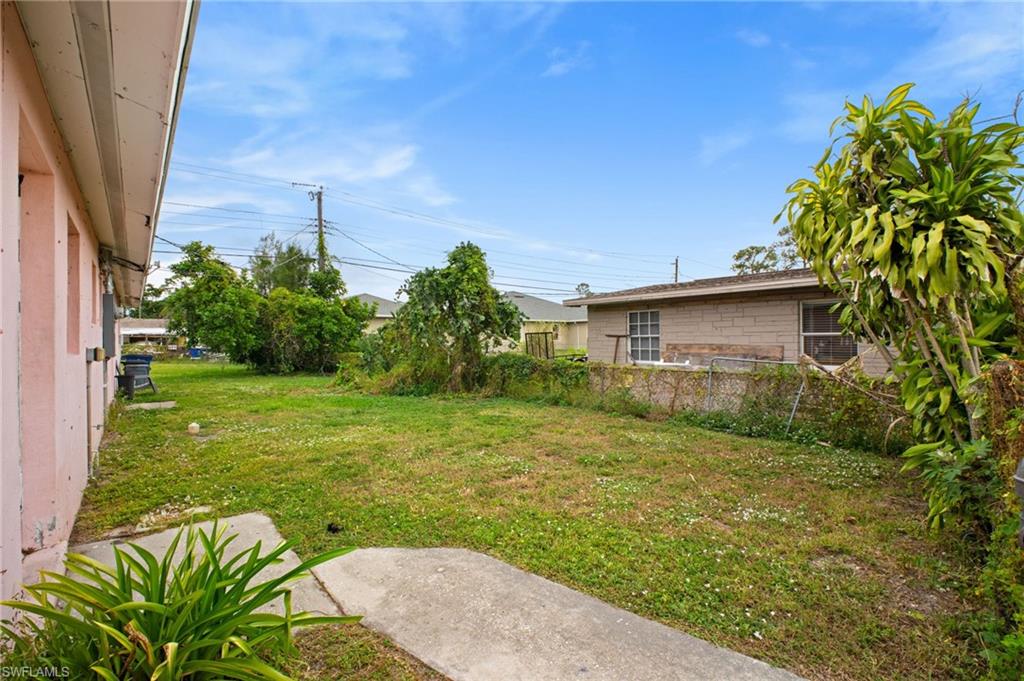 PINE MANOR - Residential Lease