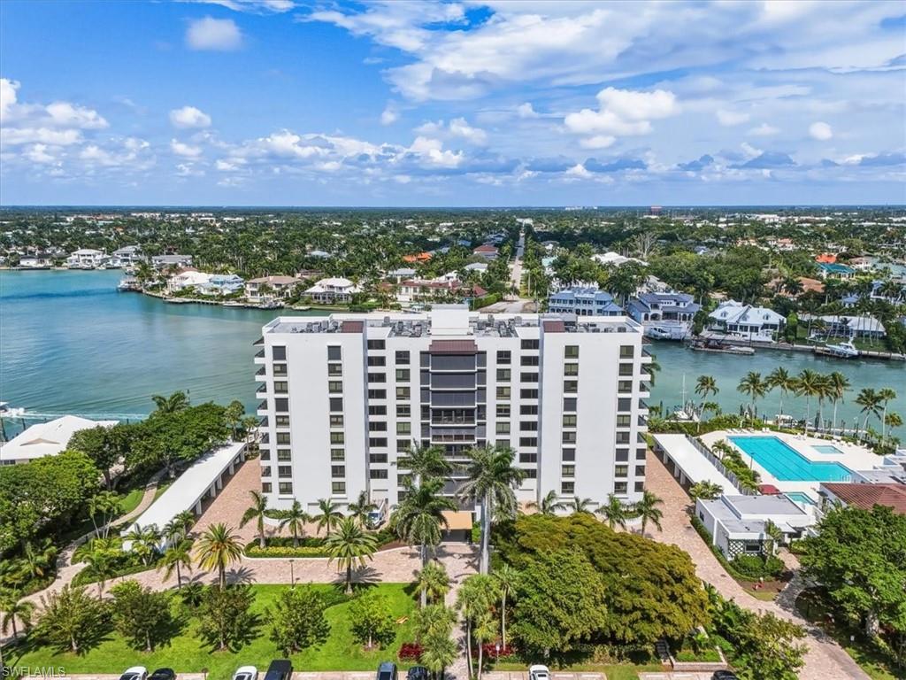 ADMIRALTY POINT - Residential