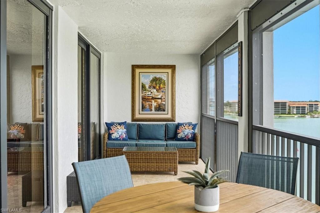 ADMIRALTY POINT - Residential