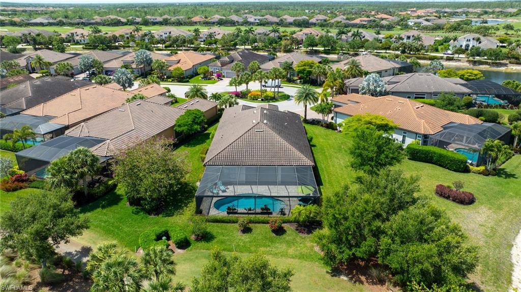 ESPLANADE - Residential