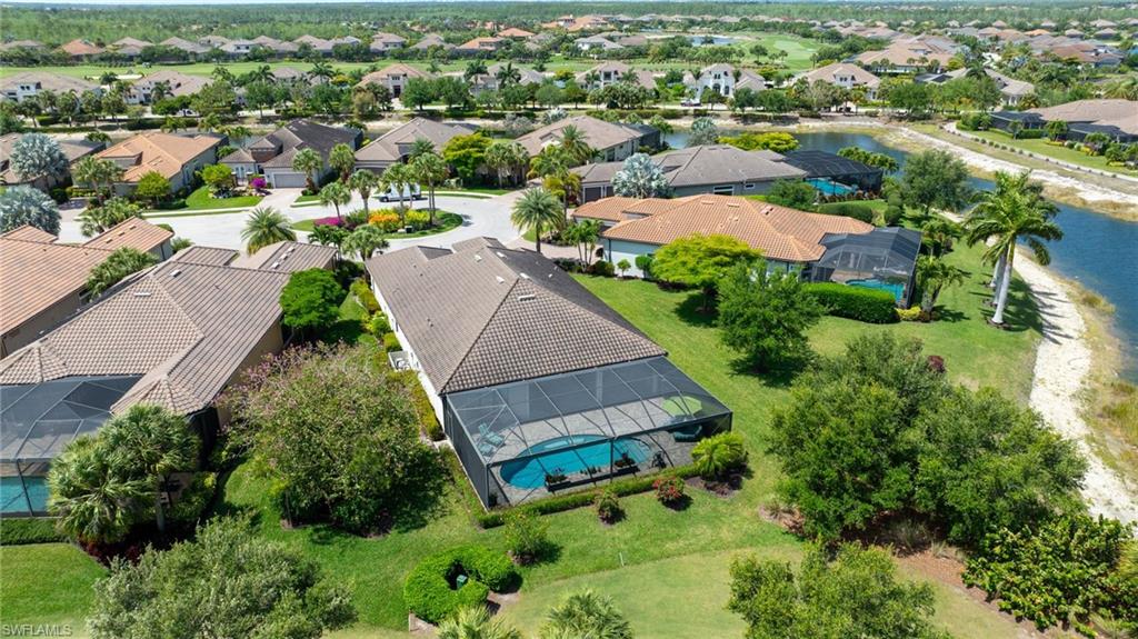 ESPLANADE - Residential