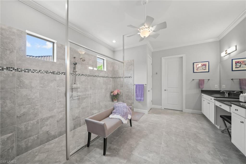 ESPLANADE - Residential