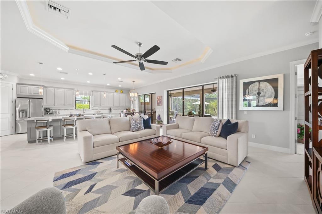 ESPLANADE - Residential