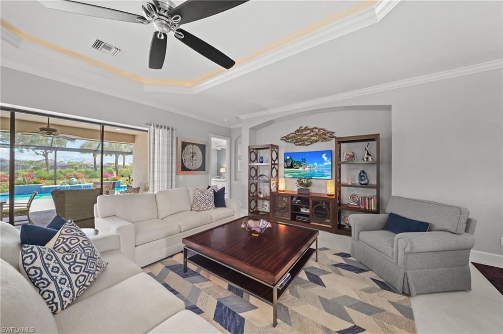 ESPLANADE - Residential