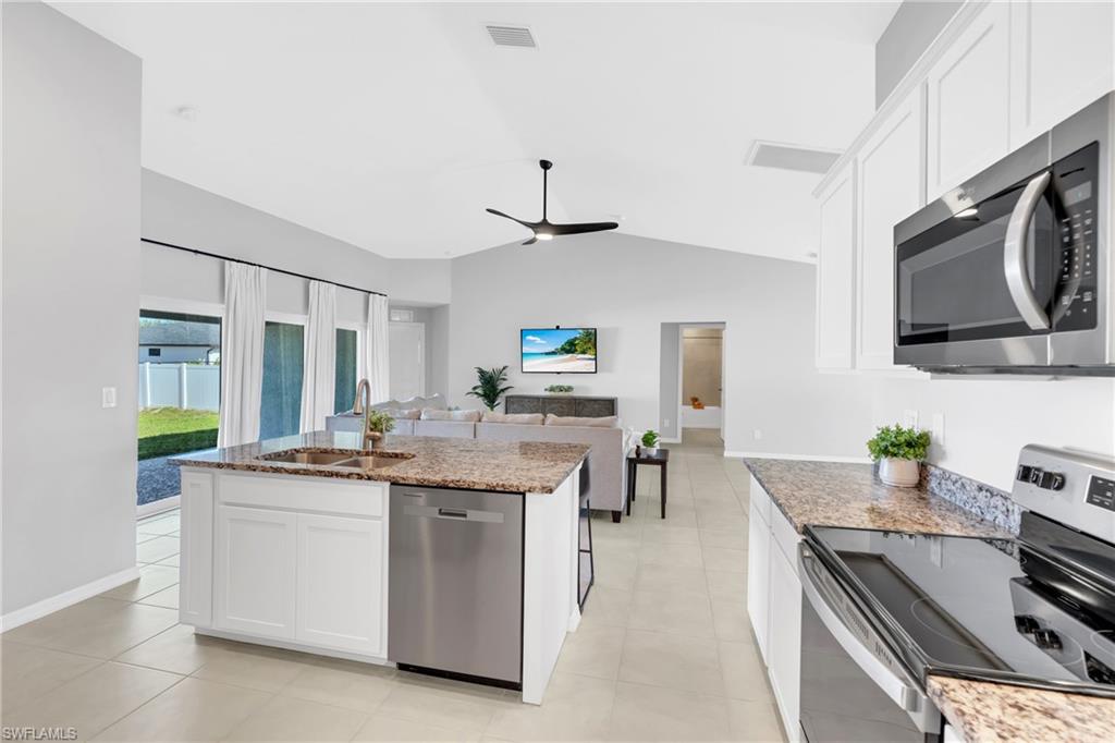 CAPE CORAL - Residential