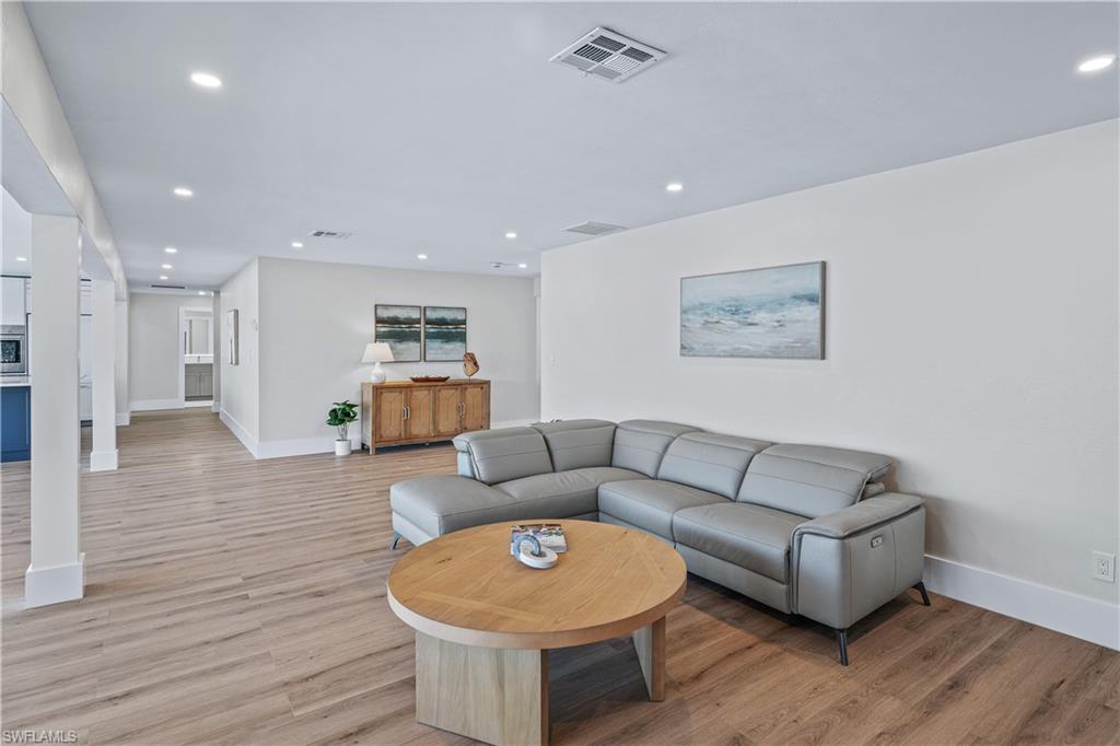 SIESTA ISLES - Residential