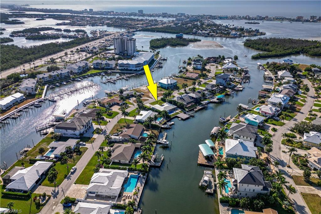 SIESTA ISLES - Residential