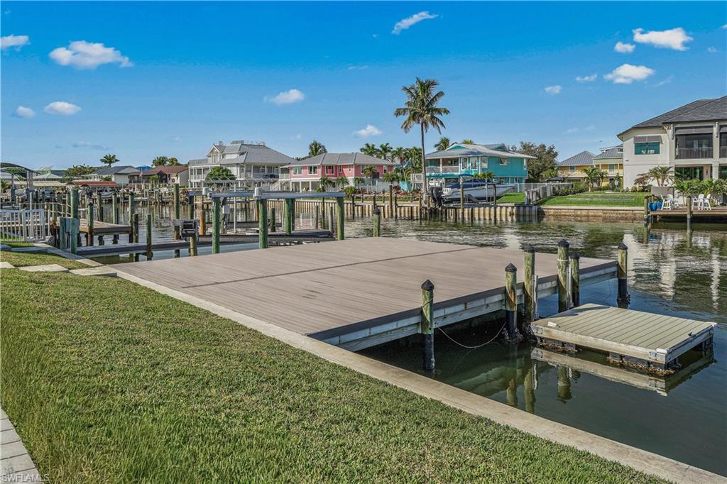 SIESTA ISLES - Residential