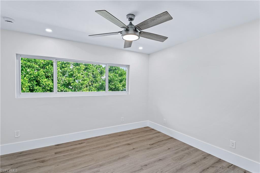 SIESTA ISLES - Residential