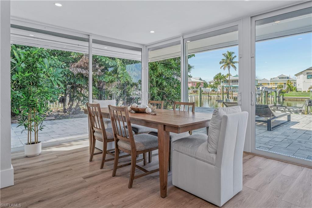 SIESTA ISLES - Residential