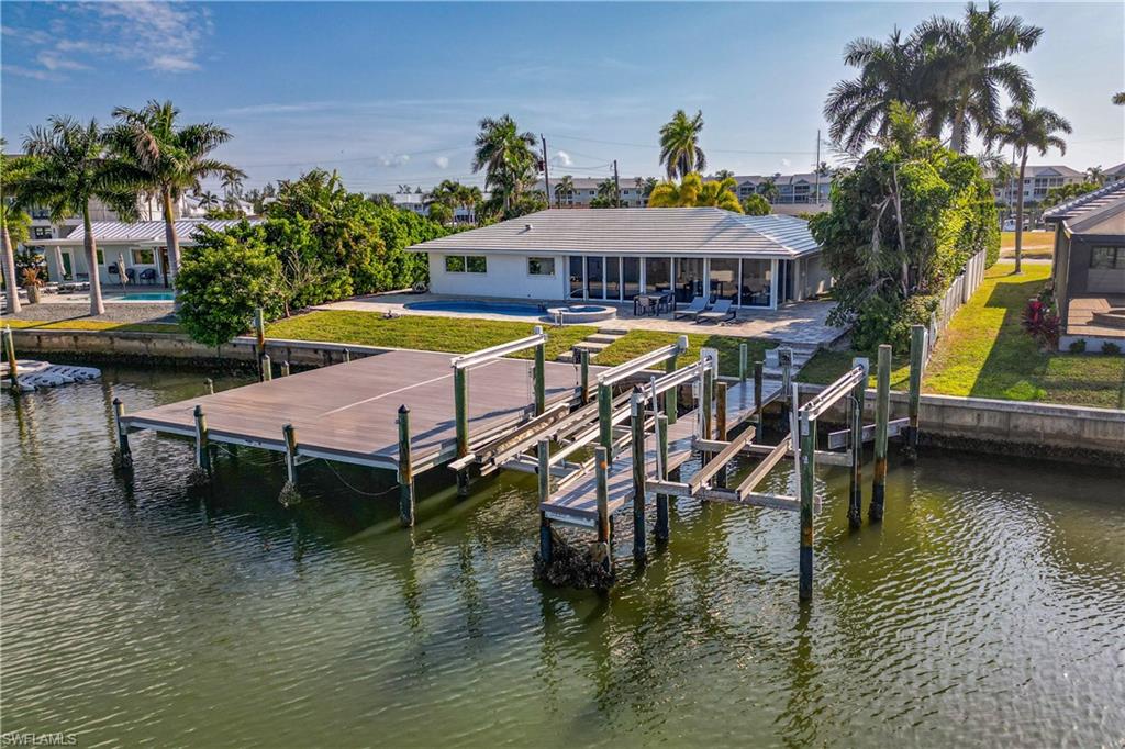 SIESTA ISLES - Residential