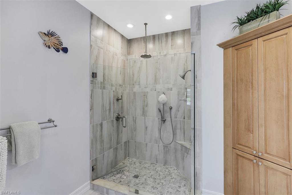 MONTCLAIR PARK VILLAS - Residential