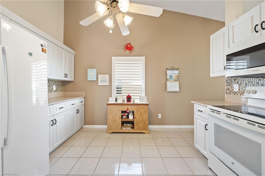 SABAL SPRINGS GOLF AND RACQUET CLUB - Residential