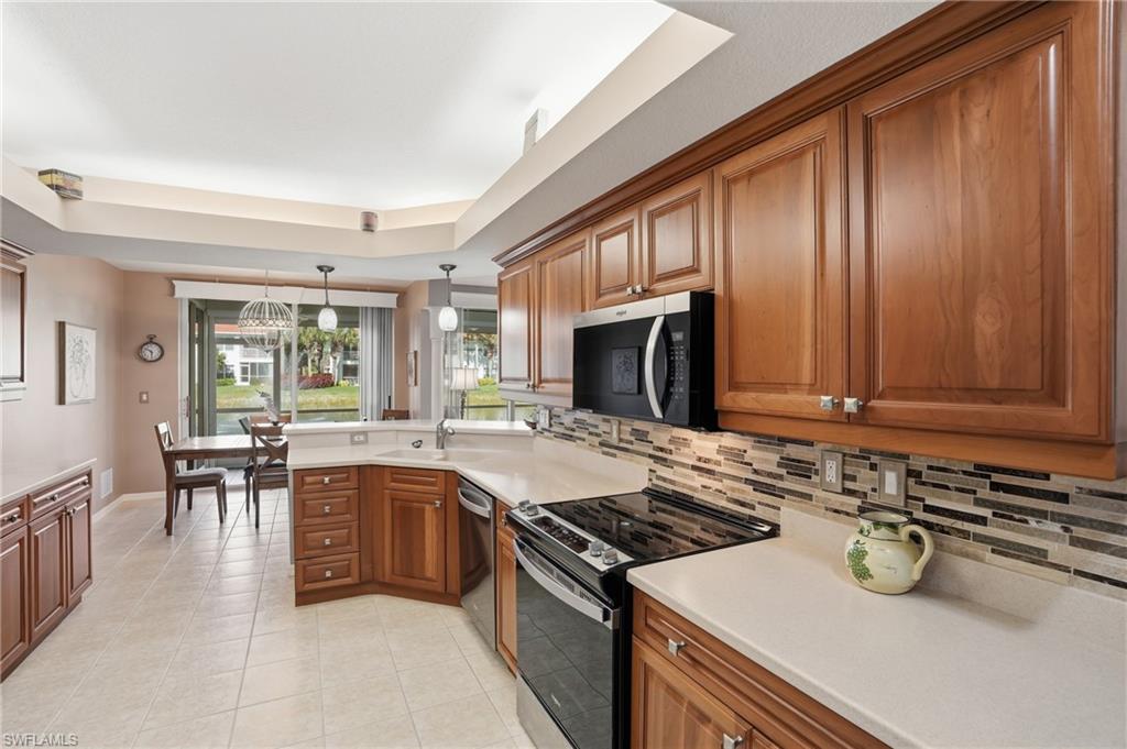 LIGHTHOUSE BAY - Residential