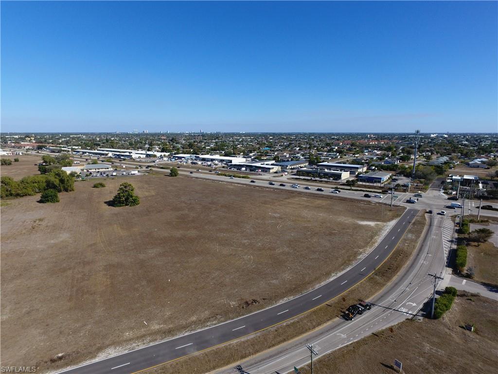 CAPE CORAL - Land